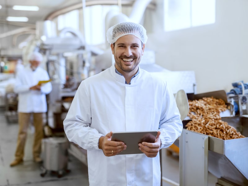 manager in food factory solve late timecards
